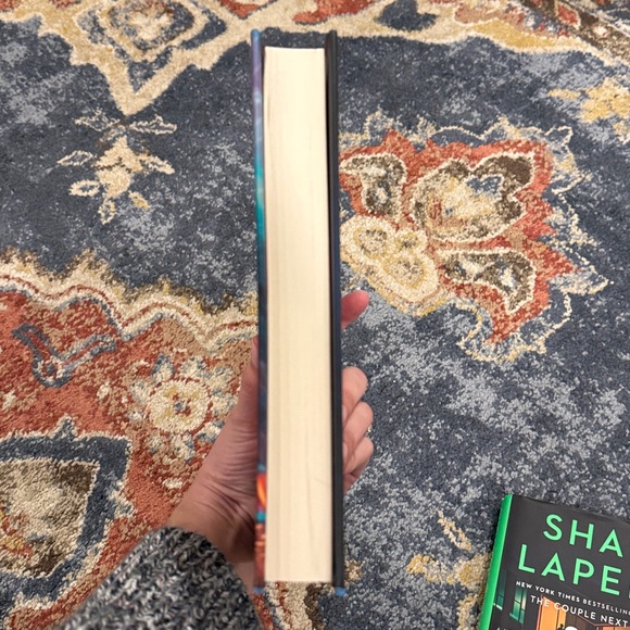 Book Bundle 📚 - Picture 5 of 5